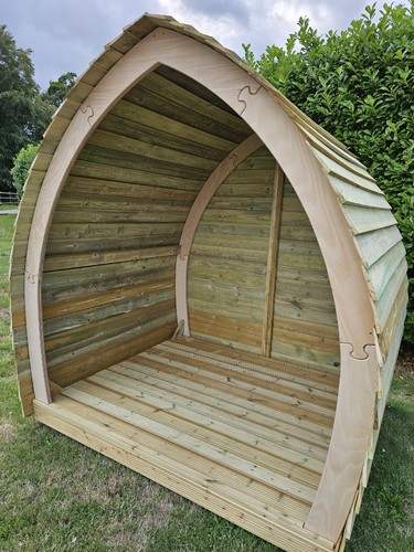 Garden pod outside - pod, eating
